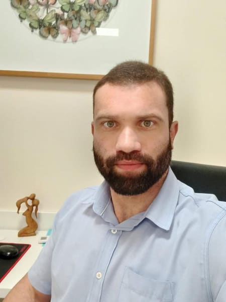 Dr. Guilherme Henrique Zandoná - Clínica Médica e Avaliação Neurológica - CRM-MS 6347